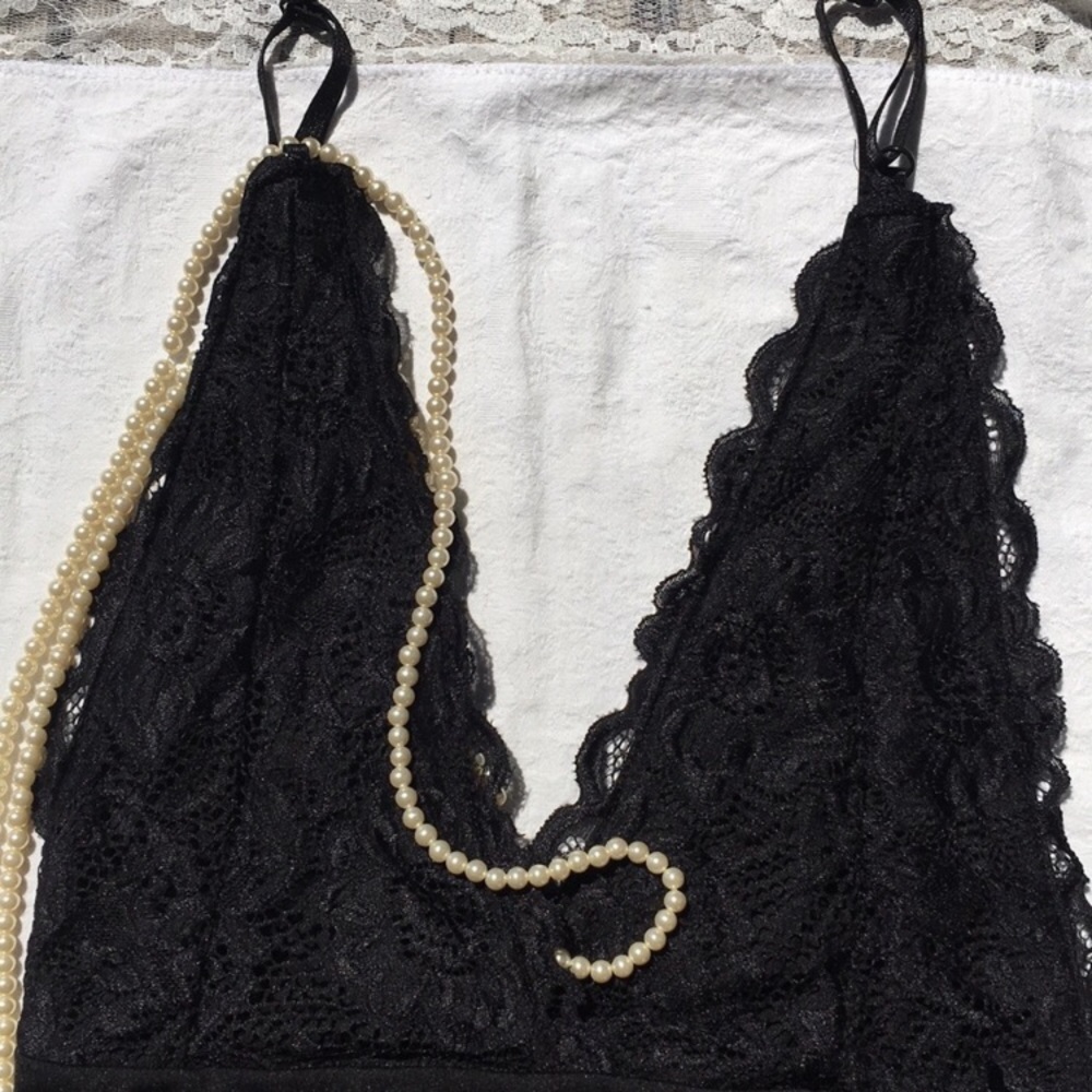 new. black lace bodysuit - Picture 3 of 9